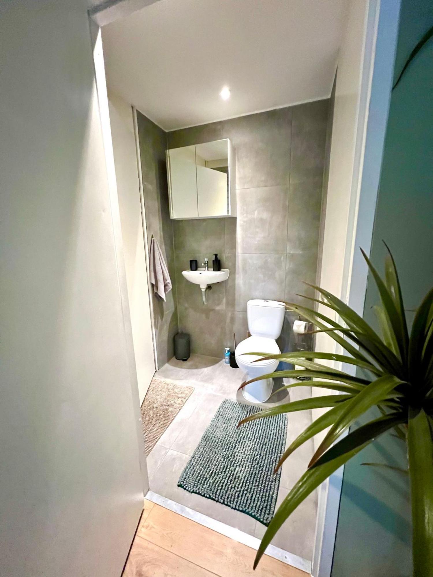 Jungle Style Lodge With Jacuzzi ,Sauna And Garden Near Amsterdam Vijfhuizen Bagian luar foto